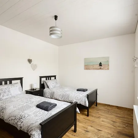 Apartment 2 *